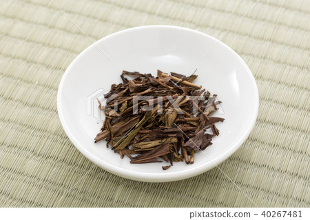 roasted green tea roasted green tea 40267481