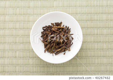 roasted green tea roasted green tea 40267482