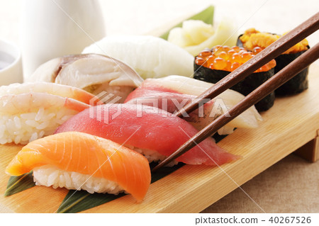sushi  40267526