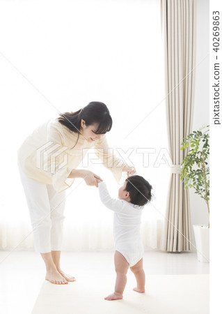 步行蹣跚 40269863