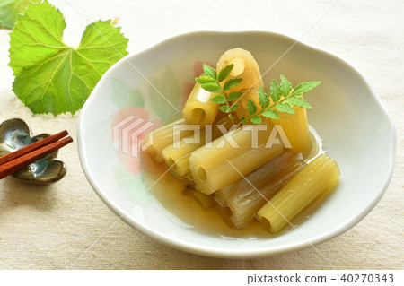 Simmered dish 40270343