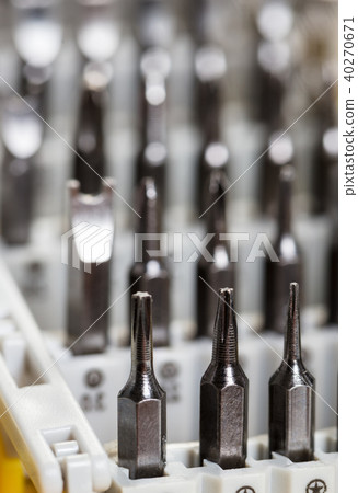set of screwdrivers in the package set of screwdrivers in the package 40270671