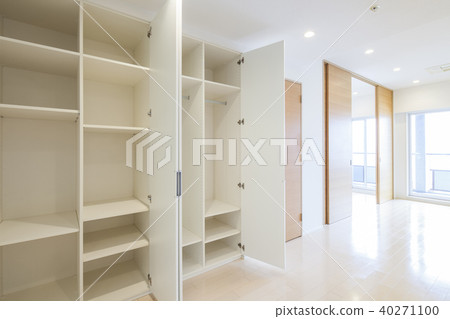 Housing storage 40271100