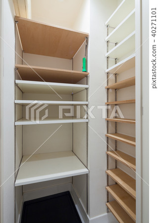 Housing storage 40271101