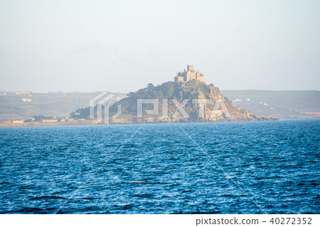 St Michael's Mount bathing in the sunset 40272352