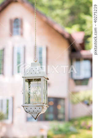 一個燈籠在花園裡 40275219