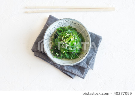 Chuka Seaweed Salad 40277099