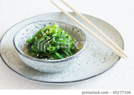 Chuka Seaweed Salad 40277106