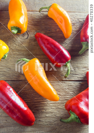 sweet organic paprika peppers 40278339