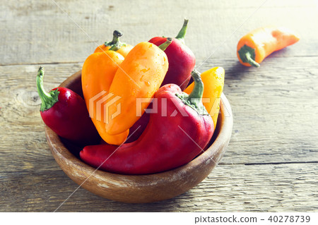 organic bell peppers 40278739