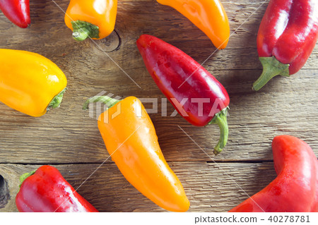 sweet organic paprika peppers 40278781