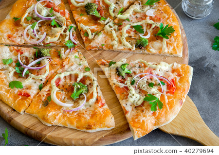 Vegetarian Pizza Vegetarian Pizza 40279694
