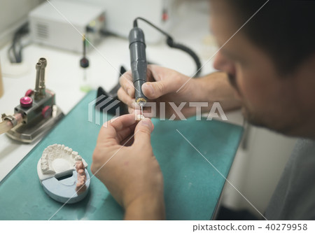 Dental Prosthesis 40279958
