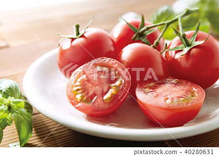 Tomato image Tomato image 40280631