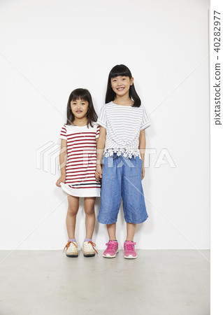 Sister image Sister image 40282977