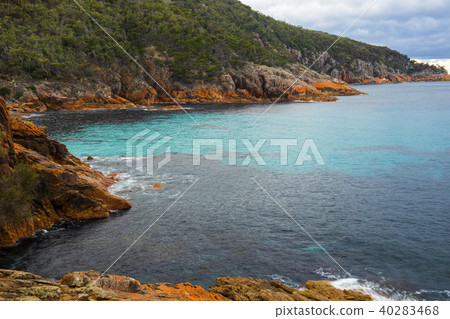 Sleepy Bay in Freycinet National Park Sleepy Bay in Freycinet National Park 40283468