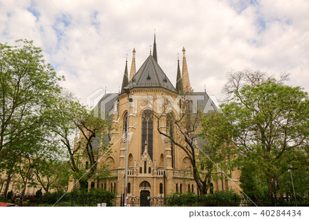 Budapest, Hungary Gothic style Church of St. Elizabeth Budapest, Hungary Gothic style Church of St. Elizabeth 40284434