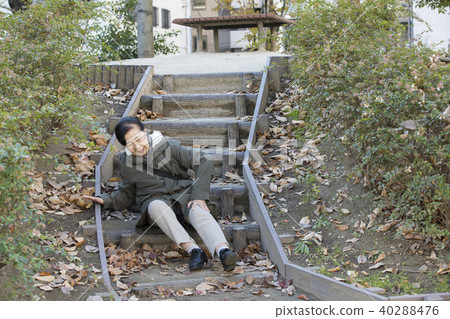 Elderly people who fell on the stairs, outdoors 40288476