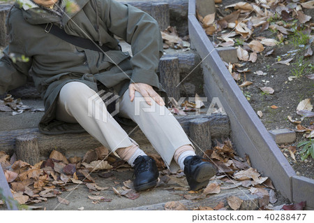 Elderly people who fell on the stairs, outdoors Elderly people who fell on the stairs, outdoors 40288477