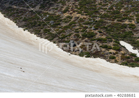 山腳下到山腳下 山腳下到山腳下 40288681