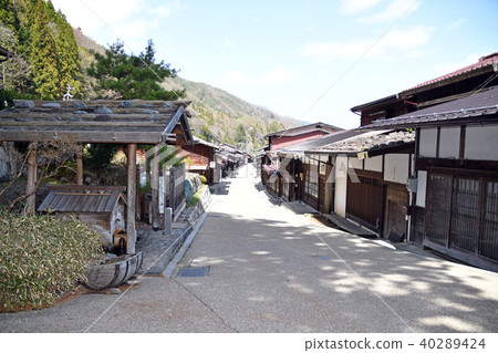 Narai酒店的街道位於Nakasendo的Kiso。 40289424