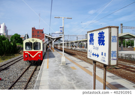 Alishan Railway vehicle stopping at Chiayi Station Alishan Railway vehicle stopping at Chiayi Station 40291091