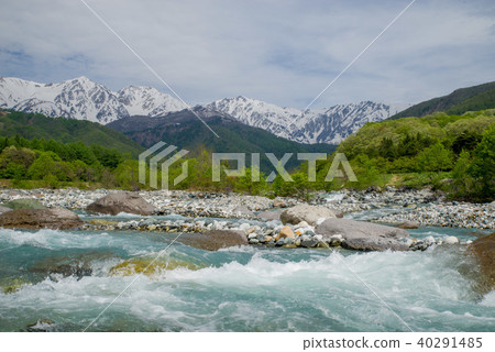 Matsukawa and Hakuba Miyama in the fresh season 40291485