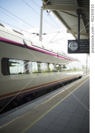 Train in station platform 40293910