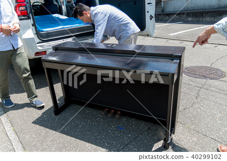 Transportation of piano Transportation of piano 40299102