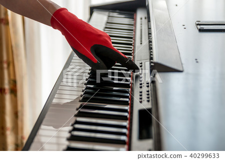 Piano care 40299633