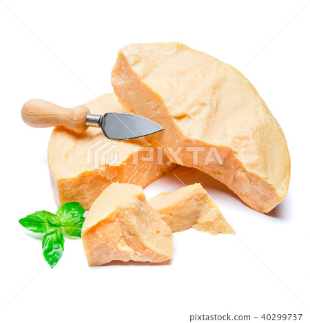 pieces of parmesan or parmigiano cheese 40299737