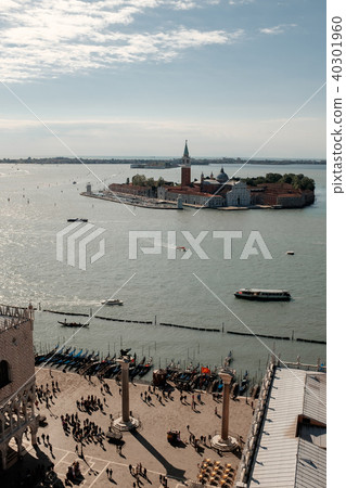 Tour to Venice Tour to Venice 40301960
