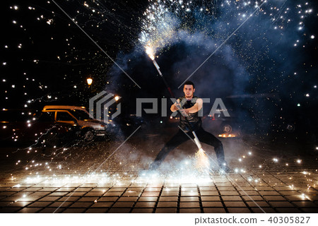 Amazing Fire Show at night Amazing Fire Show at night 40305827