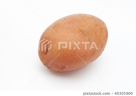 Quality of potatoes Arosa. isolated on white background Quality of potatoes Arosa. isolated on white background 40305900