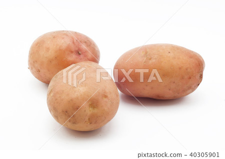 Quality of potatoes Arosa. isolated on white background Quality of potatoes Arosa. isolated on white background 40305901