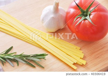 Italian food image 40306419