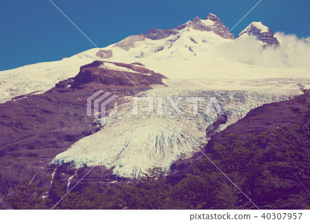 Volcano Tronador and glaciers of Alerce and Castano Overa 40307957
