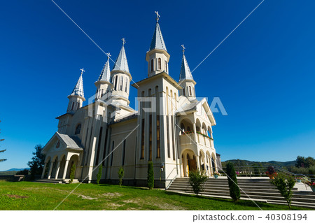 Biserica in Remetea Chioarului Biserica in Remetea Chioarului 40308194