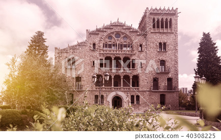 Asilo del Santo Cristo, Igualada 40308225