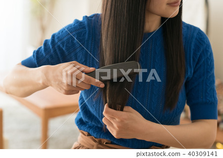 護髮年輕的日本女人 40309141