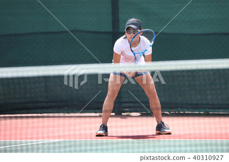 Junior tennis player 40310927