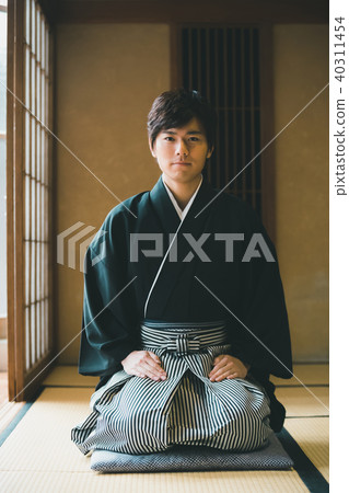 seat of honor, hakama with family crest, gents 40311454