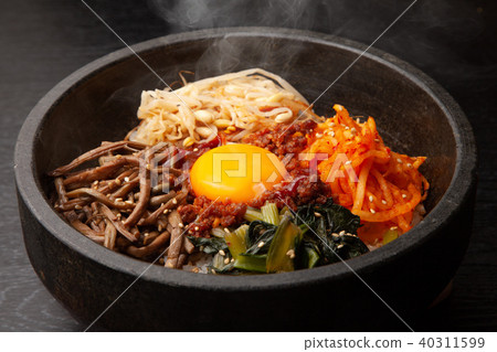Stone baking bibimbap Stone baking bibimbap 40311599