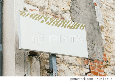 signboard on the wall signboard on the wall 40314307