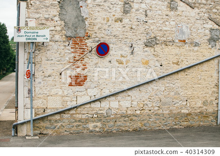 index towards the winery 40314309