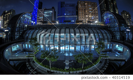 Daan Forest Park 40314519