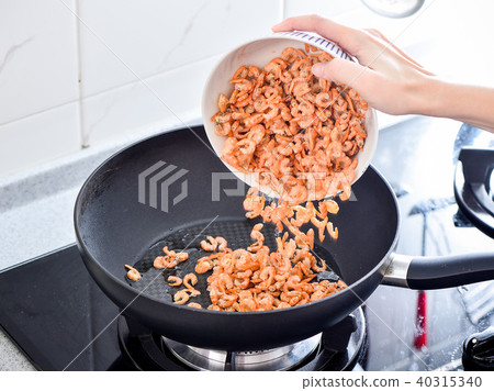 食譜 粽子 肉粽 端午節 炒餡料 Zhonzi Stir frying Fillings 炒める 40315340