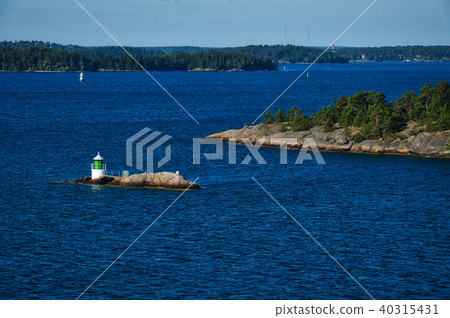 Lighthouse on islet of Stockholm Archipelago Lighthouse on islet of Stockholm Archipelago 40315431
