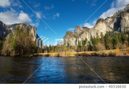 Yosemite 40316630