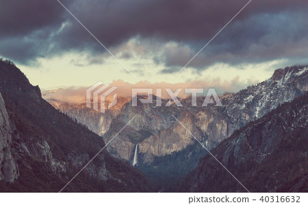 Yosemite 40316632